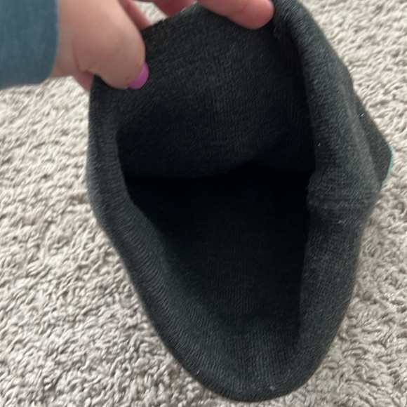 YoungLife Grey and Teal Winter Pompom Hat - Picture 3 of 4